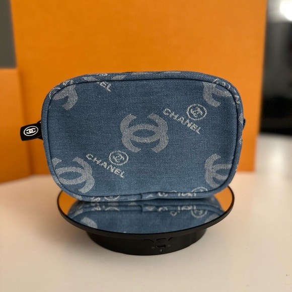 CHANEL Denim Cosmetics Bag with Optional Unbranded Chain - Picture 1 of 12